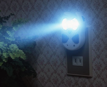 ふくろう型停電灯 停電するとパッと点灯する。 ナイトライト、懐中電灯としても使えます。