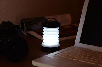 ちょうちんランタン ミニ 収納時は畳んでコンパクト 引き伸ばすと可愛いLEDランタンになります。